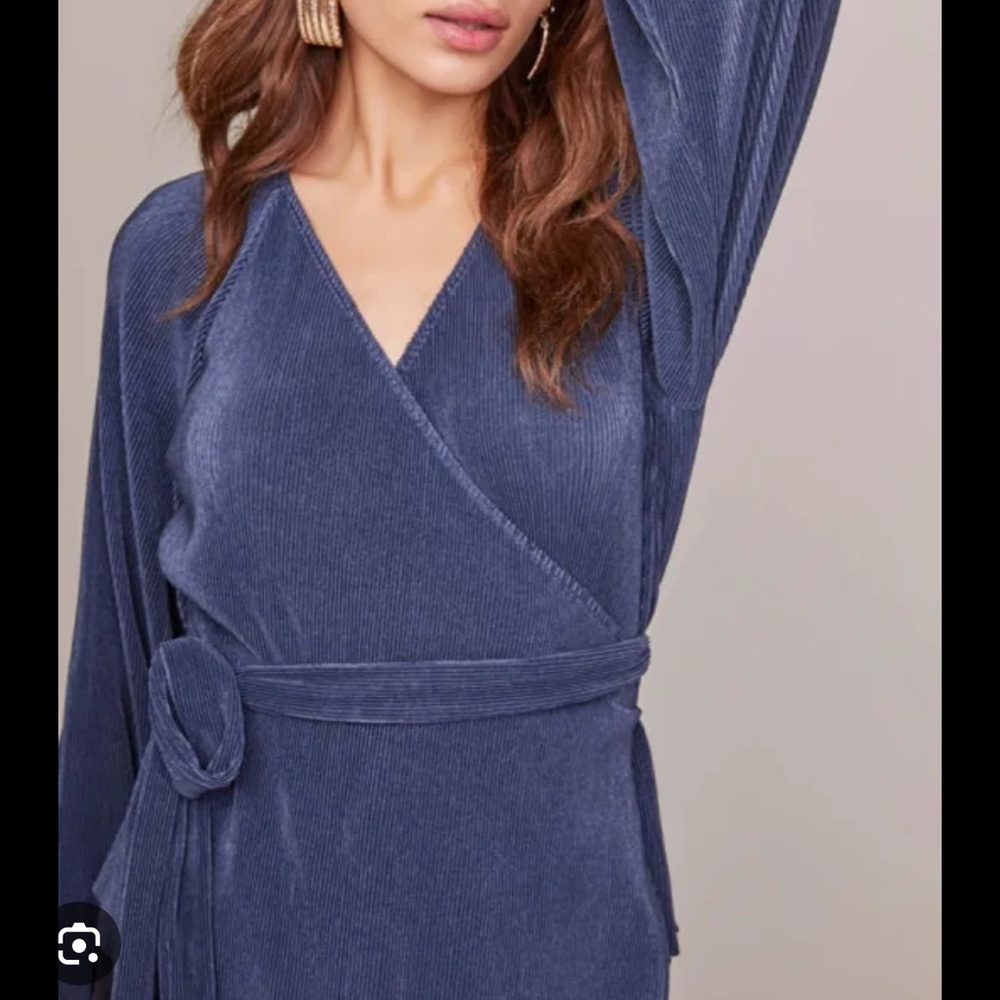 ASTR the Label Becca Micropleat Wrap Front Blouse Navy XS